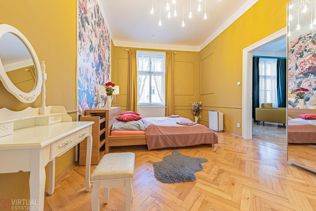 Colorful Wenceslas Square Apartment Prag Exterior foto